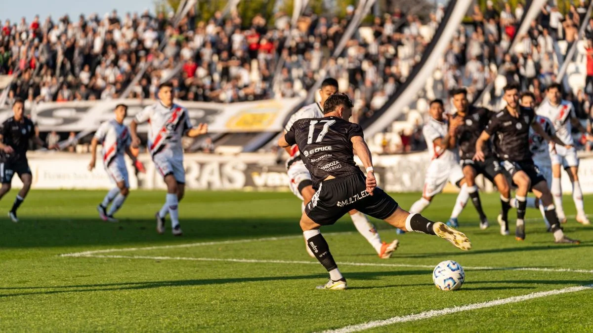 Cape Verde's Lopes: From Dublin to Messi Challenge