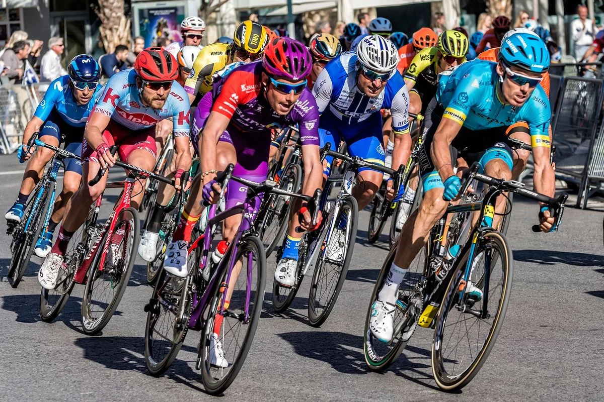 Froome Reflects on Pogacar's Dominance and Team Challenges