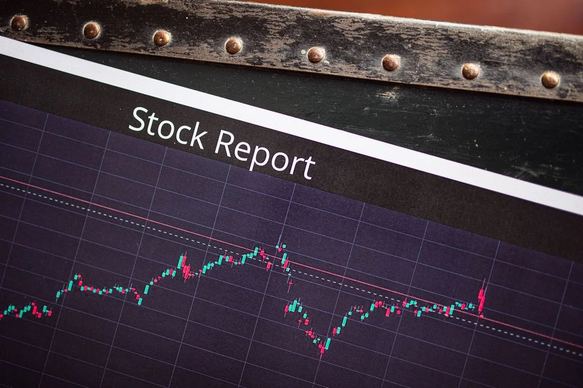 SJP Shares Drop on Report of £3bn Firm's Potential Exit