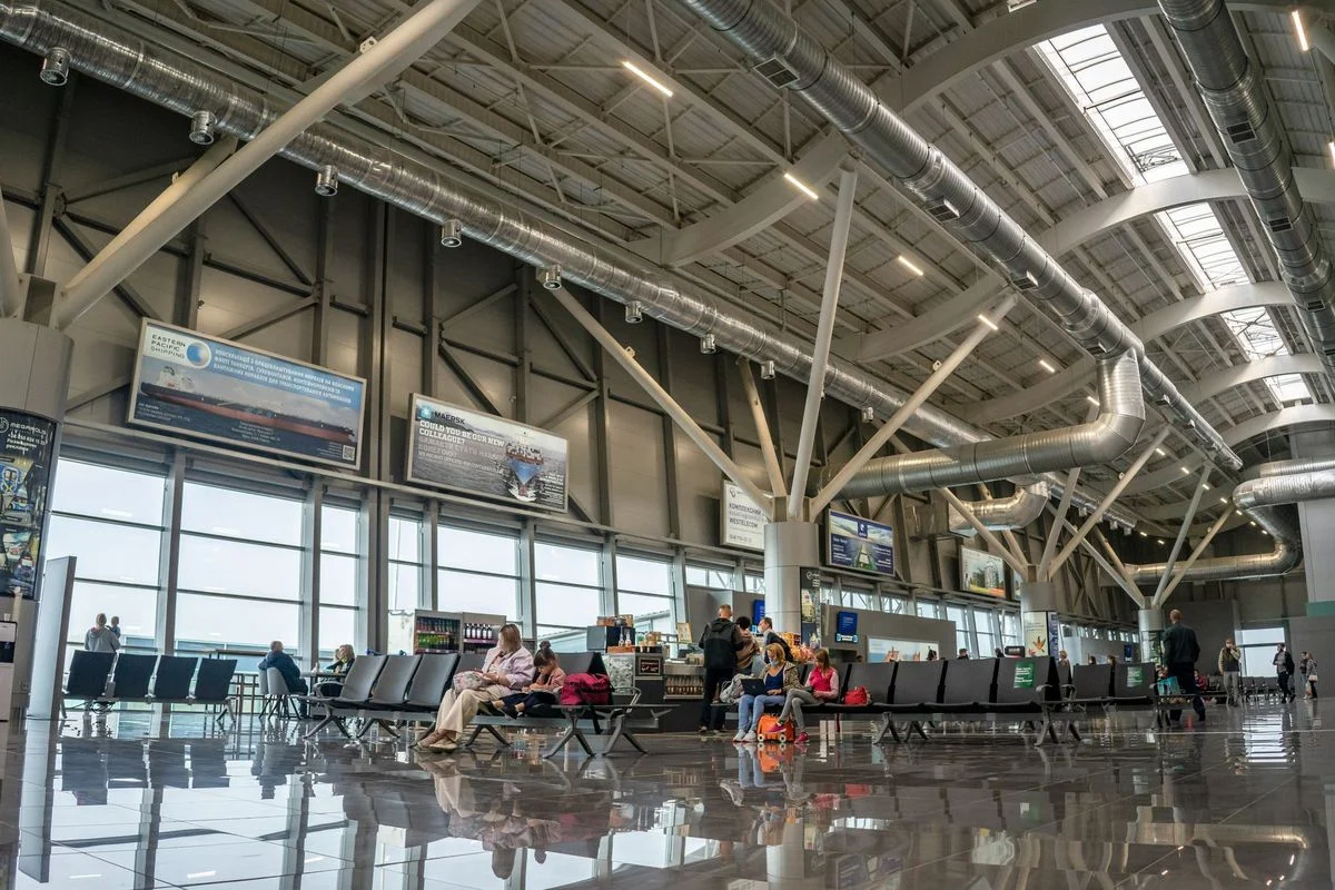 JetBlue Secures Former Spirit Slots at LaGuardia Airport